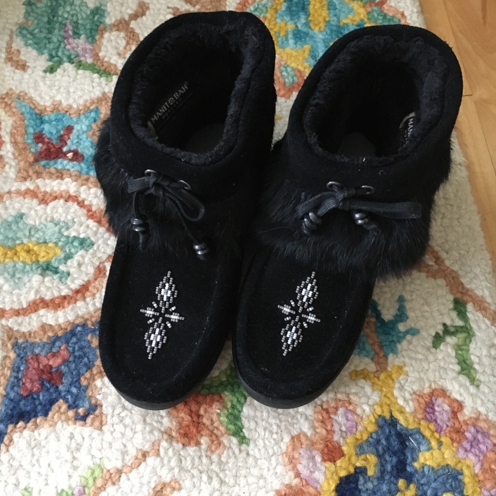 SOLDmanitobah mukluks keeeatin